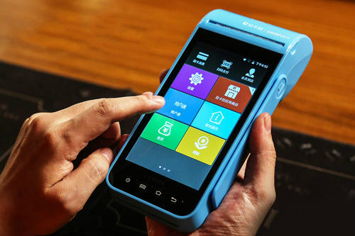 裝拉卡拉電簽POS機的好處（一）：緩解收款壓力